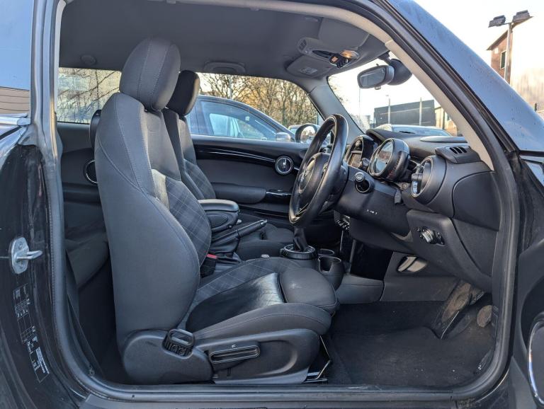 2015 MINI Hatch 1.5 Cooper D 3dr HATCHBACK DIESEL Manual