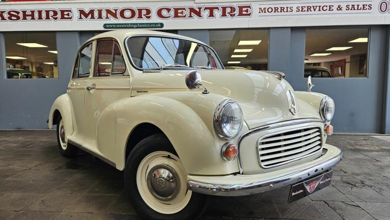 1959 Morris Minor saloon saloon PETROL Manual