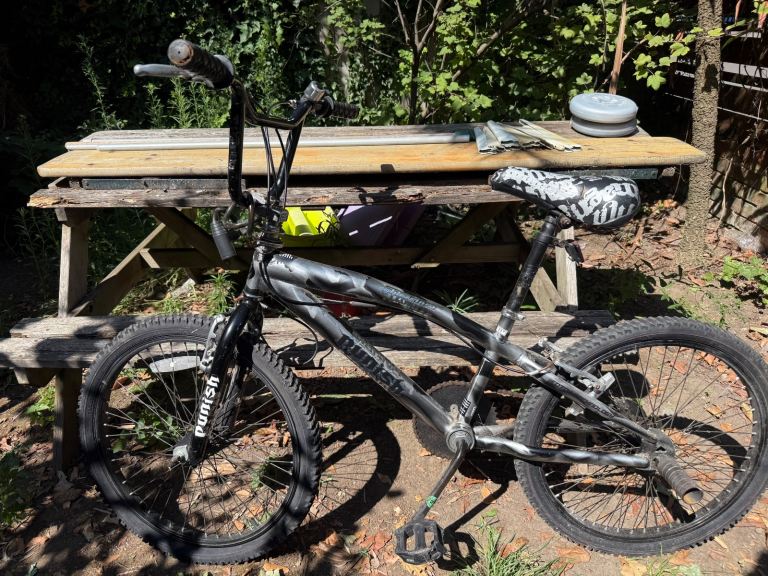 Magna Punish BMX kid’s bike 11’