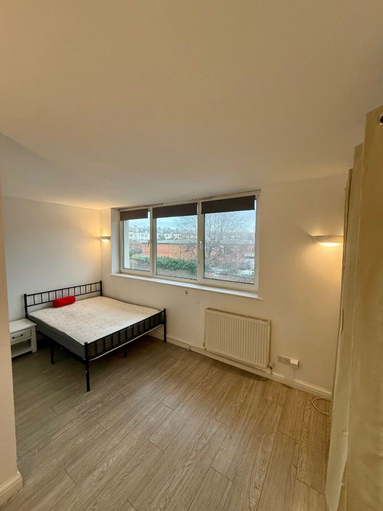 Stunning En-Suite Double Room – Huge Space – All Bills Included – Hove BN3