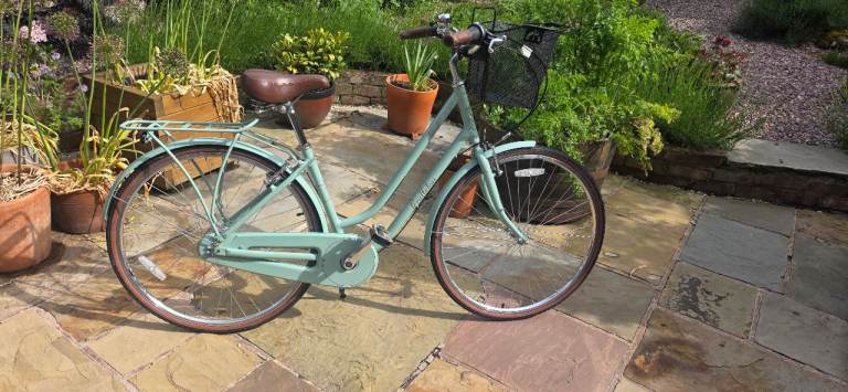 Halfords Victoria Pendleton Ashwell Sage bike