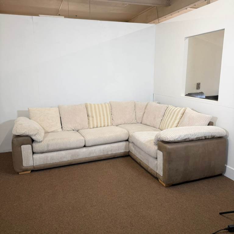 🛋️ Cream Cordory Corner Sofa - FREE DELIVERY 🚚 £370