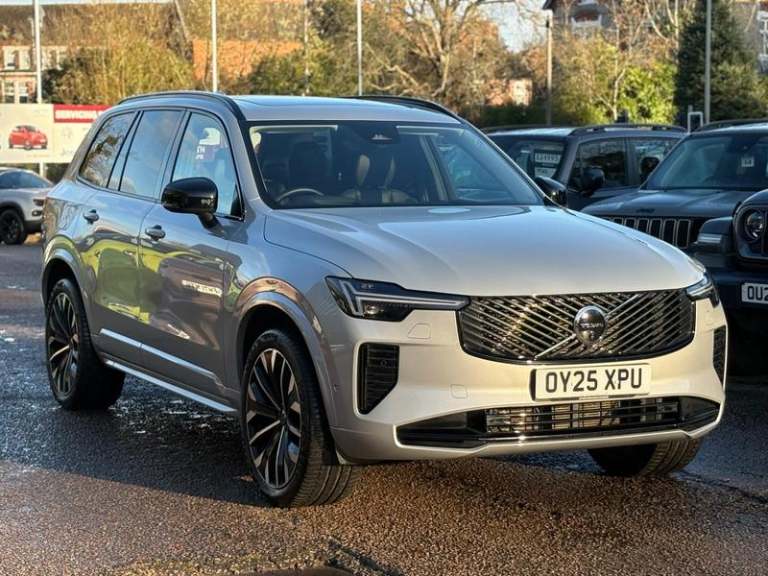 2025 Volvo XC90 2.0 B5P Ultra Dark 5dr AWD Geartronic ESTATE PETROL Automatic