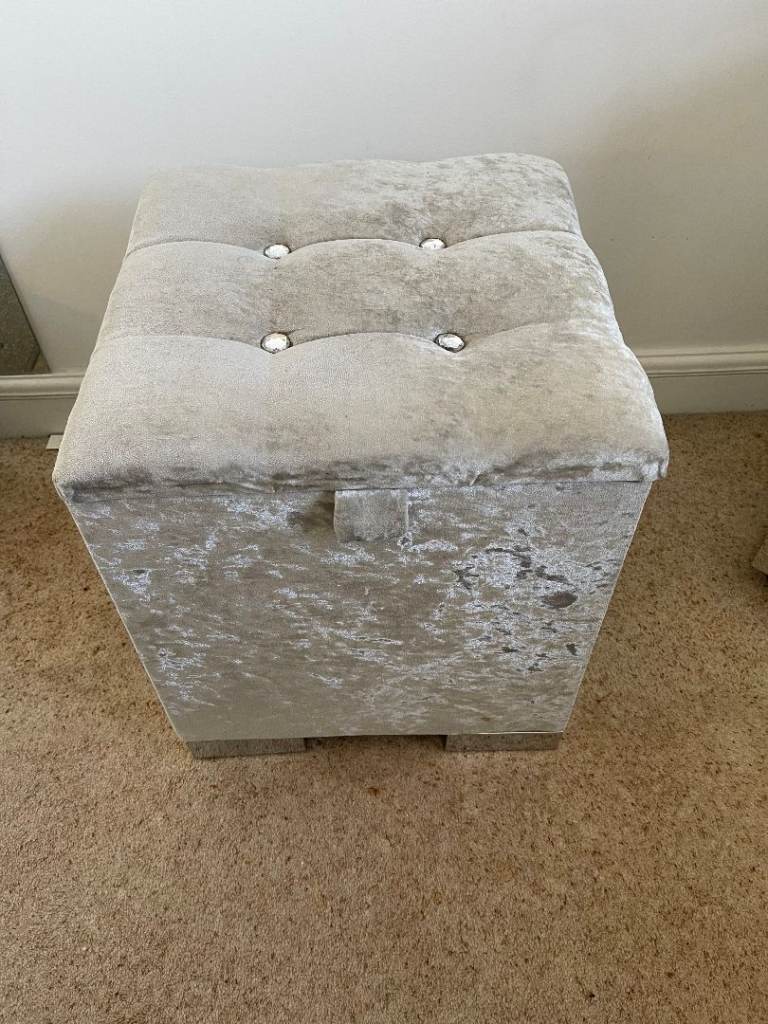 CRUSHED VELVET CUBE FOOT STOOL OTTOMAN TOY BOX