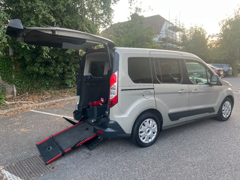 Ford, TOURNEO CONNECT, MPV, 2016, WHEEL CHAIR ACCESS 5 SEATS