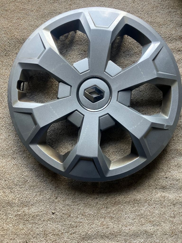 Renault Trafic 16” wheel trim