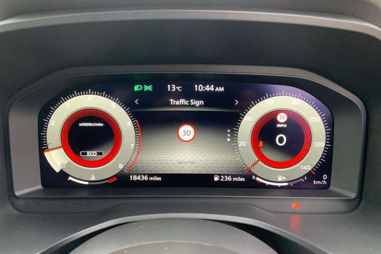 2021 Nissan Qashqai 1.3 DiG-T MH N-Connecta [Glass Roof] 5dr Manual Hatchback Petrol Manual