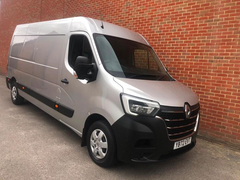 2023 Renault Master LM35dCi 135 Business+ Medium Roof Van PANEL VAN Diesel Manual