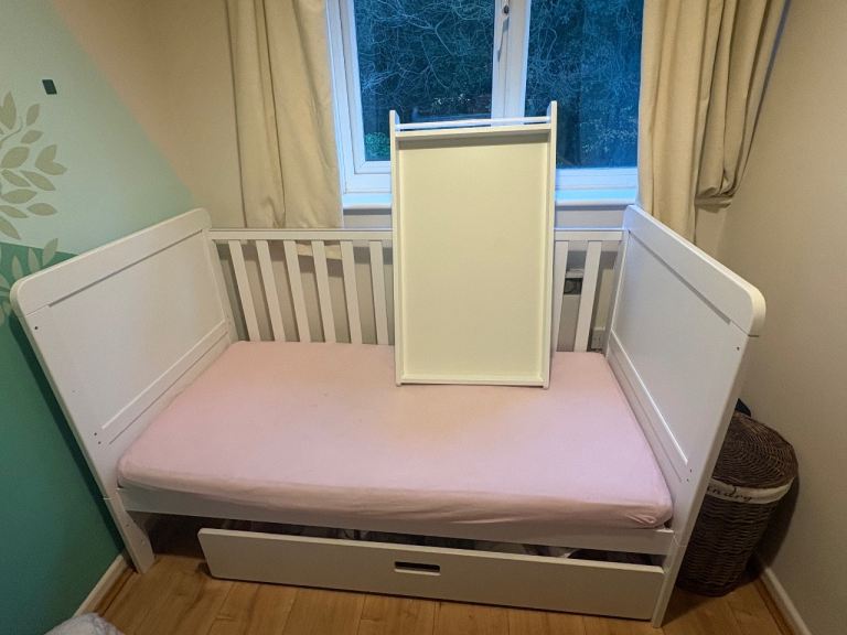 Cot/Toddler bed & accessories 