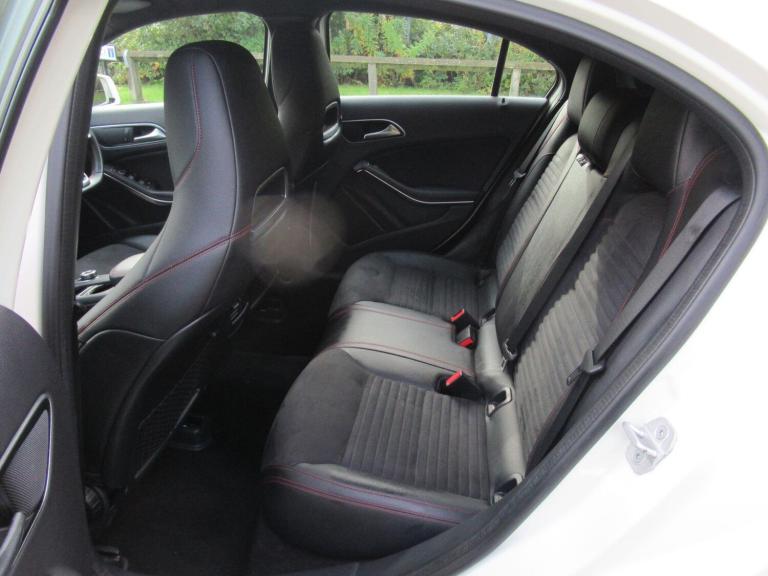 2017 Mercedes-Benz A-Class 2.1 A200d AMG Line Euro 6 (s/s) 5dr HATCHBACK Diesel Manual