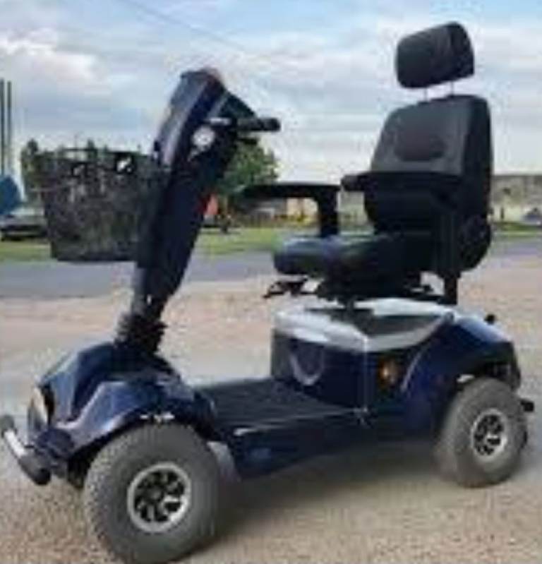 Larger 8 mph mercury regatta mobility scooter can deliver good condition 