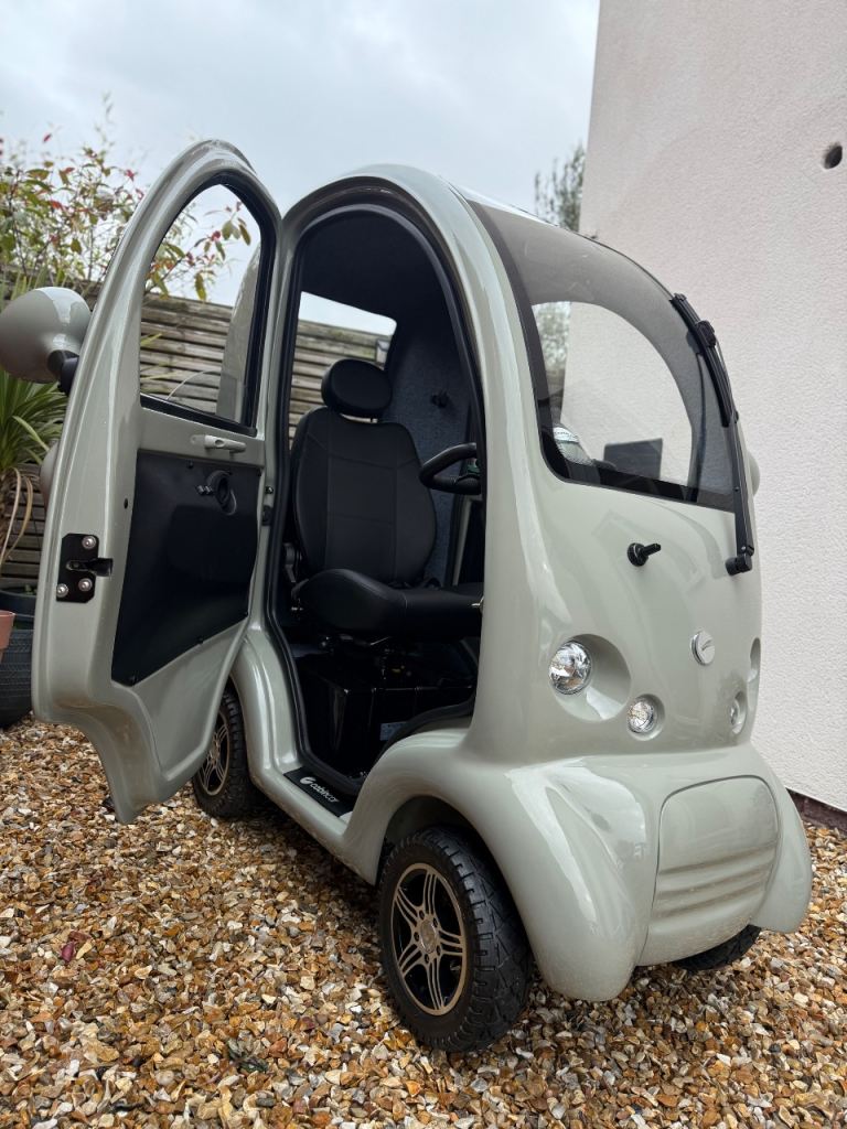 ✅ FREE DELIVERY ✅ 2025 NEW ScooterPac Cabin Car Mobility Scooter - only 1 mile clocked!!!!! 