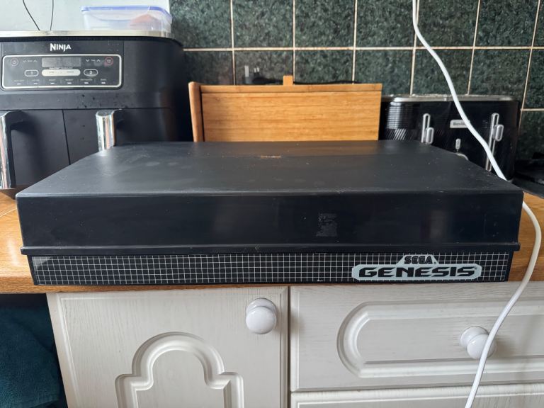 Sega megadrive genesis storage box 