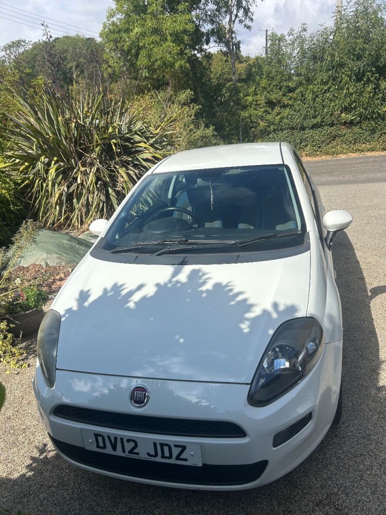 Fiat, PUNTO, Hatchback, 2012, Manual, 1368 (cc), 3 doors