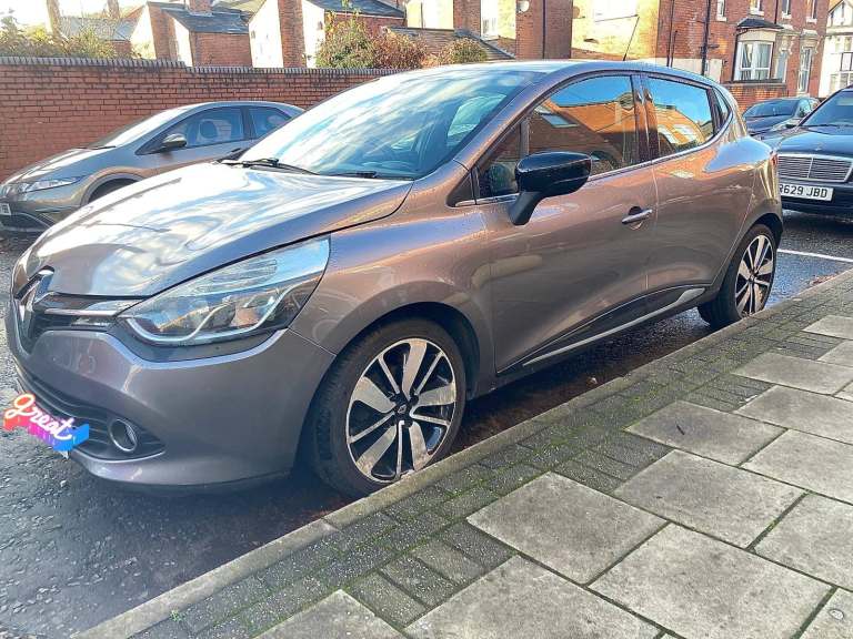 Renault Clio 0.9L TCE Dynamique S MediaNav 5d Hatchback - Grey - 2014