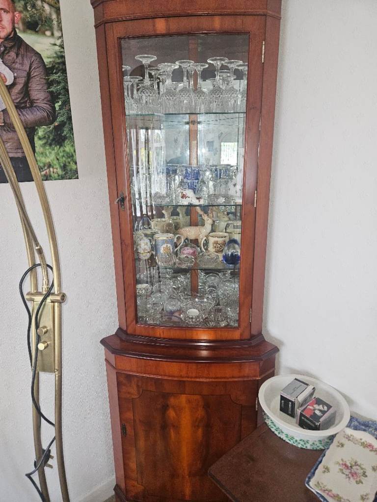 Corner unit