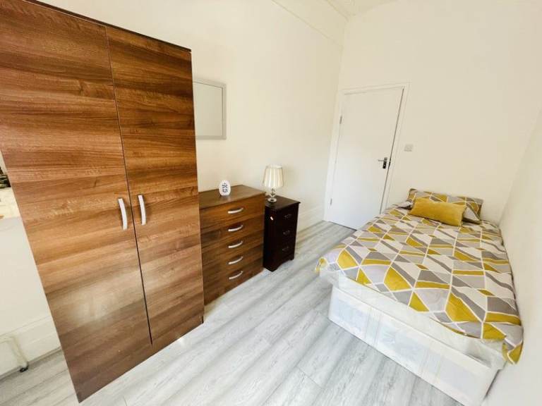 🏡 Single Room Available in Willesden Junction NW10 2EN | All Bills Included | Near Station 🚇