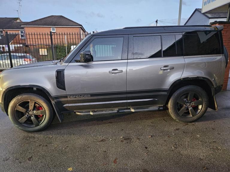 2025 Land Rover Defender 3.0 D250 X-Dynamic HSE 110 5dr Auto ESTATE DIESEL Automatic