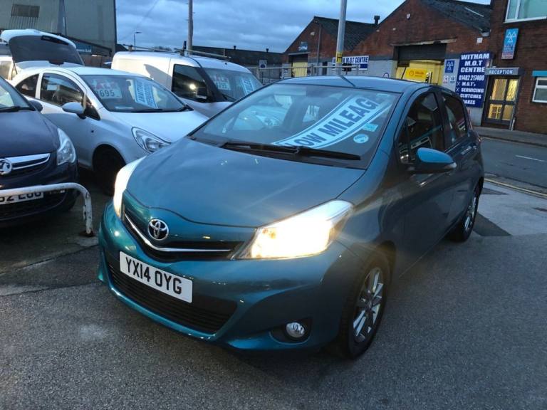 2014 Toyota Yaris 1.0 VVT-I ICON PLUS 5d 69 BHP Hatchback Petrol Manual