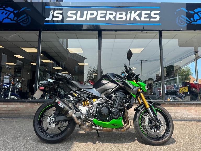 KAWASAKI ZR Z900 SE PERFORMANCE 2023 - AKRAPOVIC, OHLINS, BREMBOS - 4953 MILES