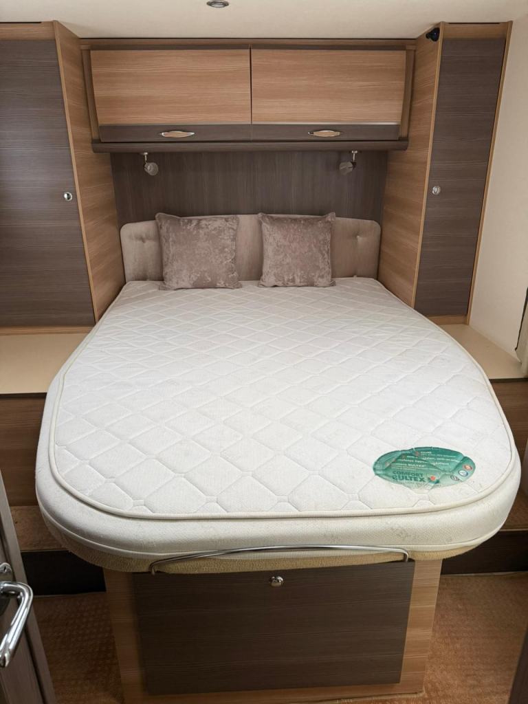 2012 - Rapido 891F - 2.3ltr - 35,000 Miles - 4 Berth / 4 Belts 