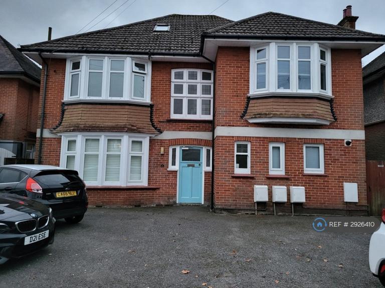 2 bedroom flat in Stokewood Road, Bournemouth, BH3 (2 bed) (#2926410)