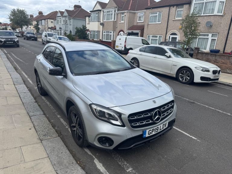 Mercedes-Benz, GLA urban edition SUV 2019, Semi-Auto, 1595 (cc), 5 doors
