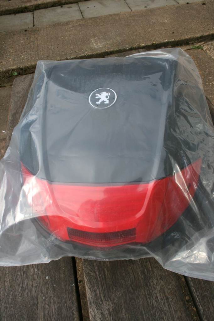 Peugeot 30L Top box and fixing rack