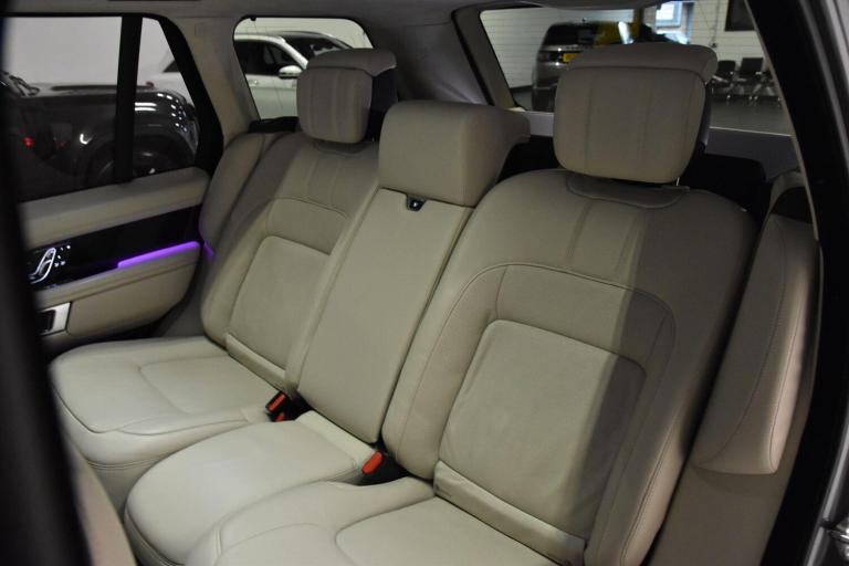 2019 Land Rover Range Rover 4.4 SDV8 Autobiography 4dr Auto ESTATE PETROL Automatic