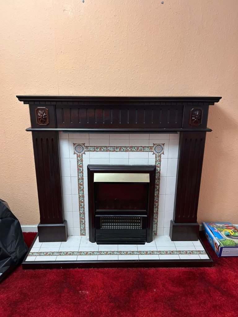 Fire surround and electric fire