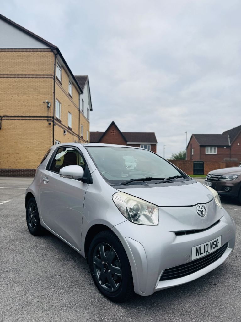 Toyota, IQ, Hatchback, 2010, Manual, 998 (cc), 3 doors