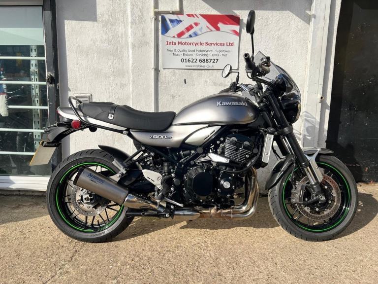 KAWASAKI Z900 RS 2020 AKRAPOVIC