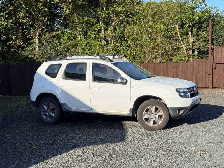 2015 Dacia Duster 1.5 dCi 110 Laureate 5dr HATCHBACK Diesel Manual
