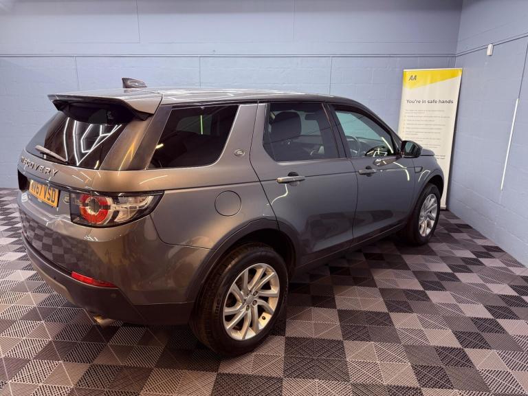 2017 Land Rover Discovery Sport 2.0 TD4 SE Tech 4WD Euro 6 (s/s) 5dr ESTATE Diesel Manual