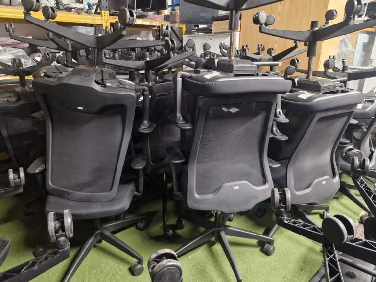 300 chairs available interstuhl and Sedus ergonomic brands in excellent condition
