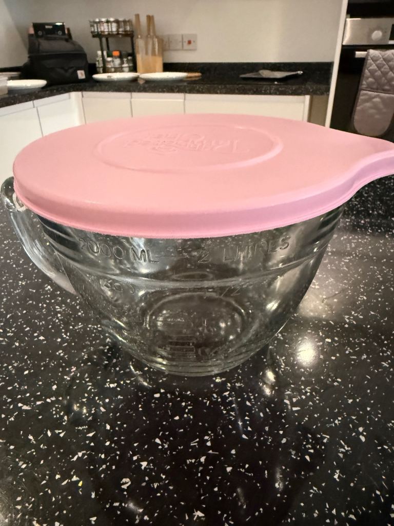 Pampered chef 2L measuring jug