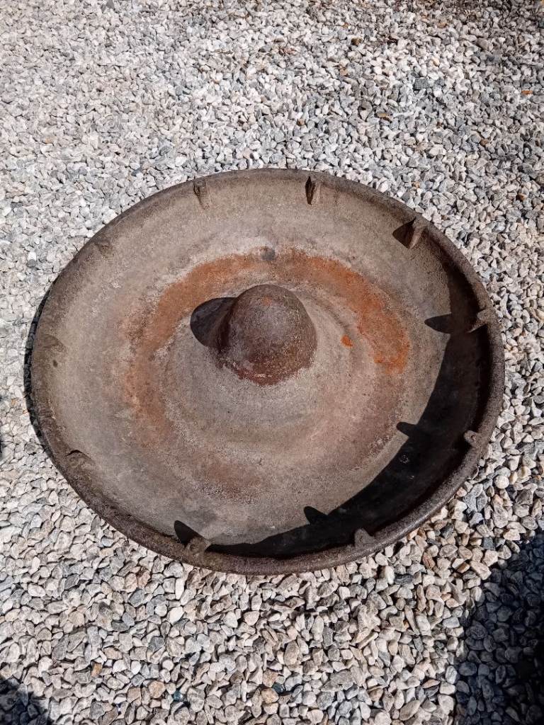LARGE CAST IRON PIG FEEDER, PLANTER 