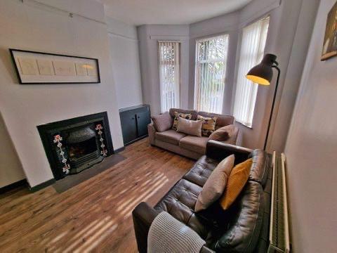 LAST REMAINING ENSUITE ROOM BALLYHACKAMORE k
