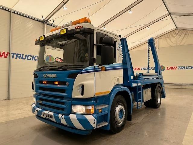 Scania P230 4x2 Day Cab Skip Loader