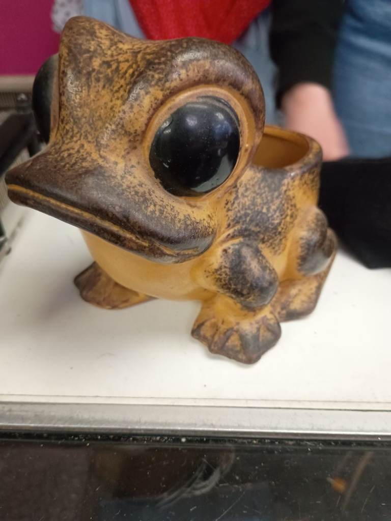 Frog Decorative Planter / Ornament – Good Condition
