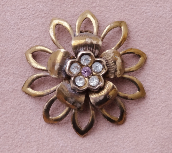 Vintage 1940s or 50s CORO Flower Brooch, Gold plated with White & Pink Rhinestones