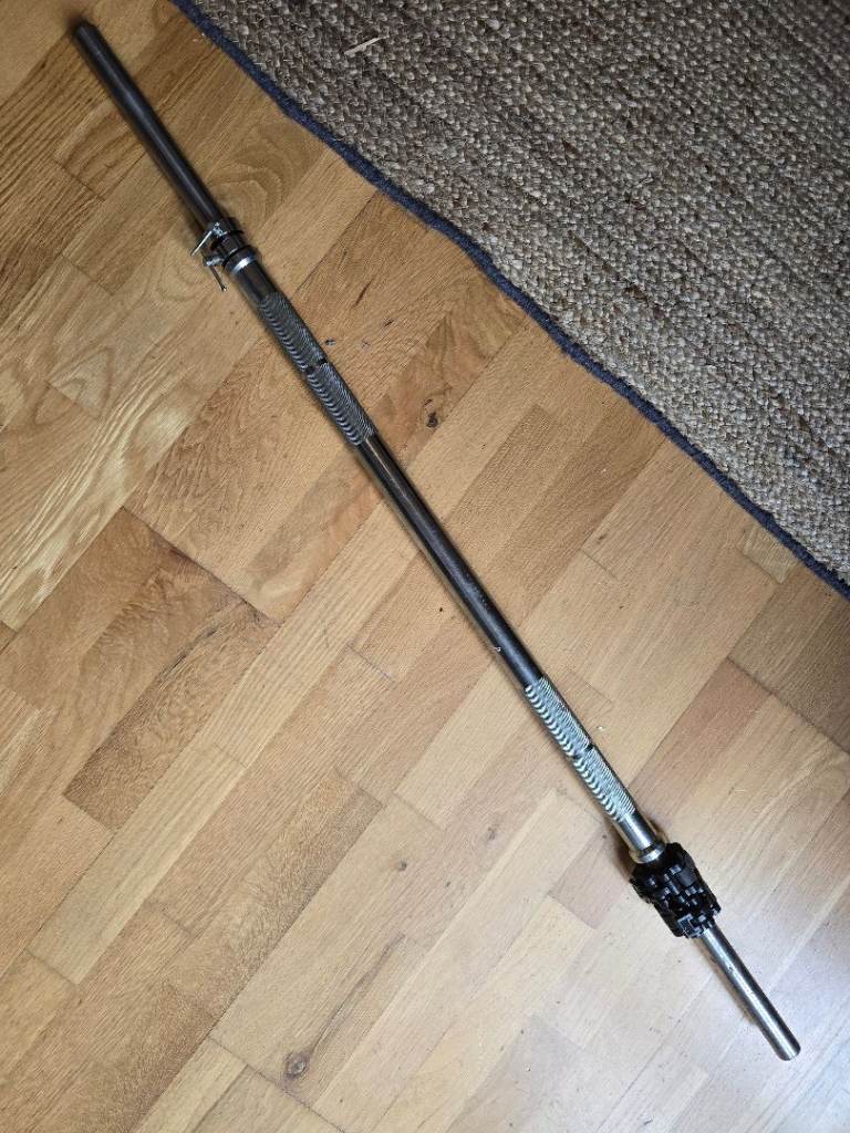 Weight lifting bar 