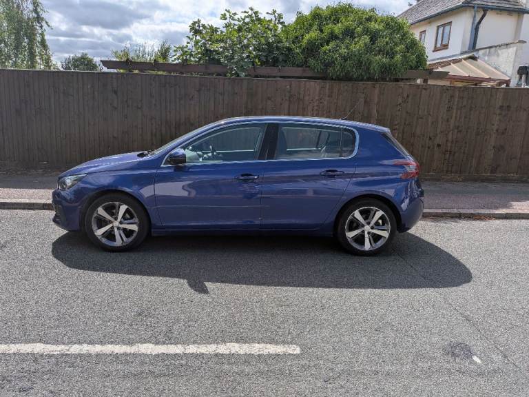 PEUGEOT 308 1.2 PURETECH PETROL. BLUE. 5 DOORS. 2018. 51000 MILES. 12 MONTHS MOT