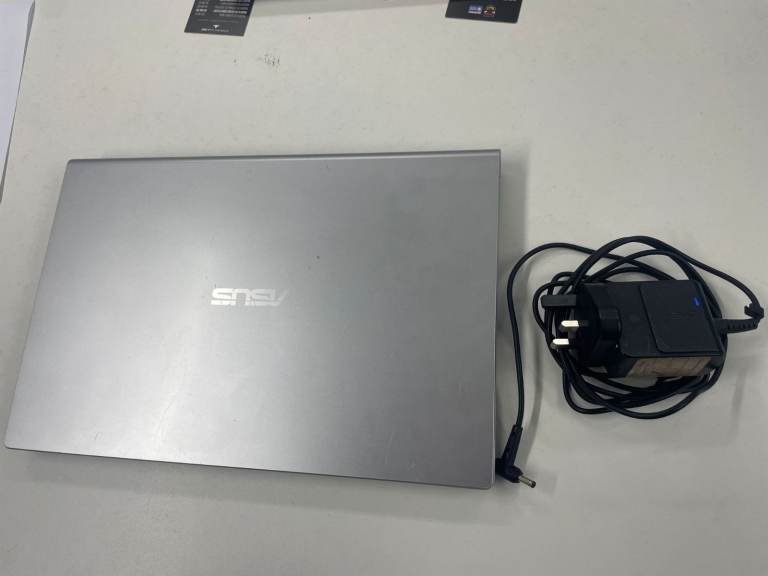 ASUS VivoBook F415EA-EB357TS Laptop – Silver – Good Condition – Charger Included