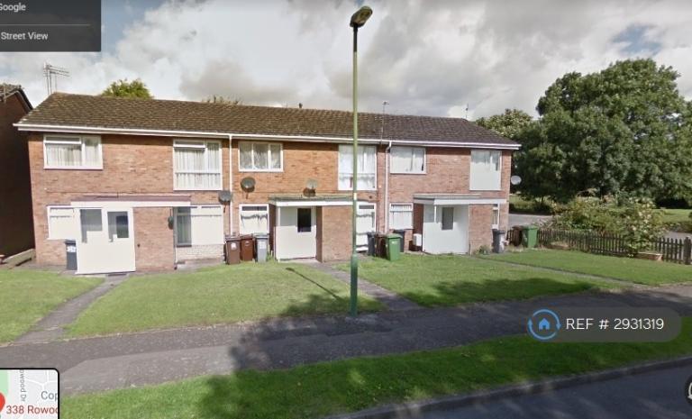 2 bedroom flat in Rowood Drive, Solihull, B92 (2 bed) (#2931319)