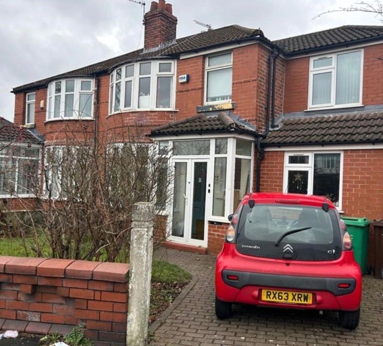 4 bedroom house in Yew Tree Road, Manchester, M14 (6 bed) (#2797193)