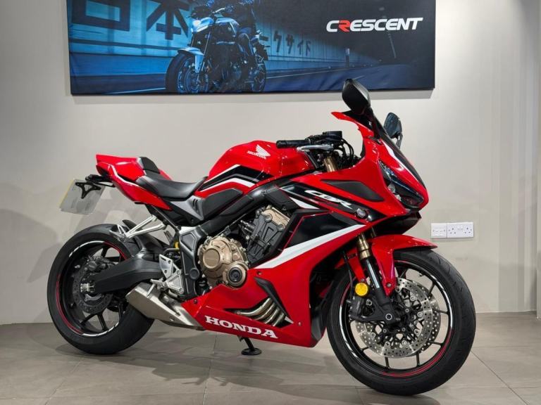 HONDA CBR650R 2021 MODEL - GRAND PRIX RED - ONLY 4976 MILES - VGC
