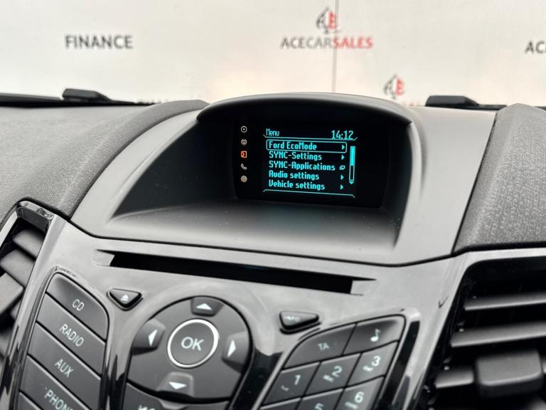 2015 Ford Fiesta 1.0 EcoBoost 140 Zetec S Red 3dr HATCHBACK PETROL Manual