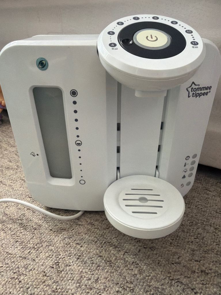Tommee Tippee Perfect Prep Day & Night Machine - White