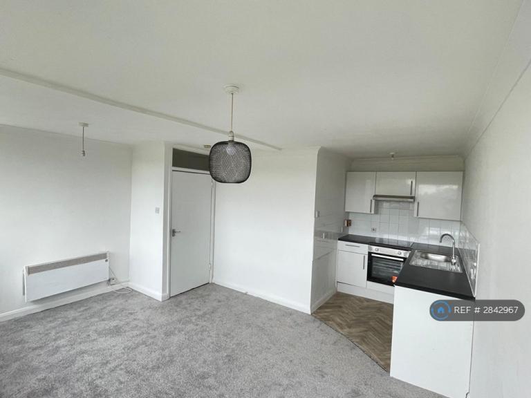 1 bedroom flat in Eastdown Park, Lewisham, SE13 (1 bed) (#2842967)